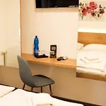 Golden Golem & Hotel