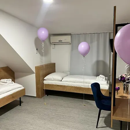 Otel Golden Golem & 3*