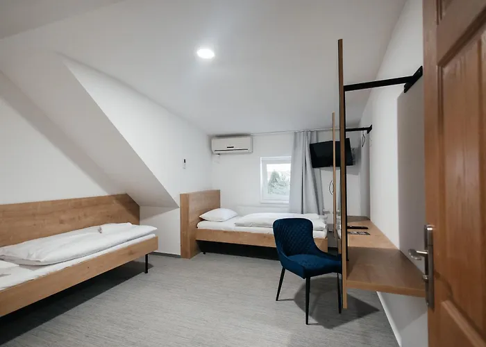 Golden Golem & Hotell 3*