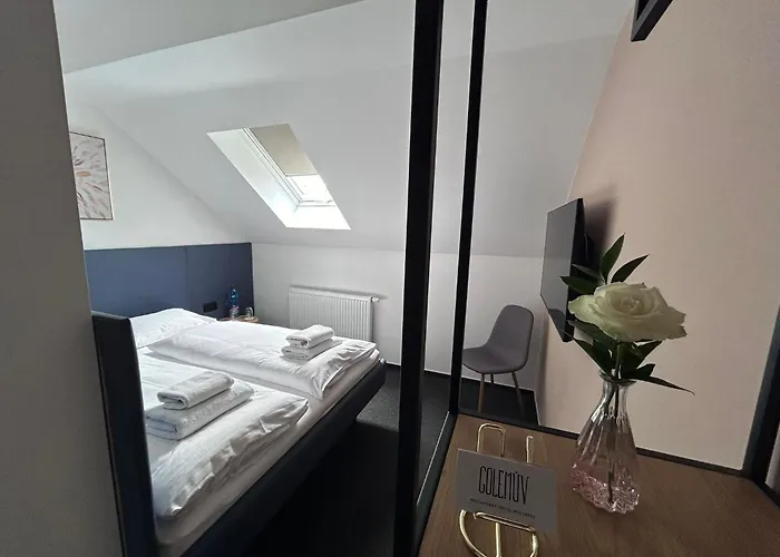 Golden Golem & Hotel 3*